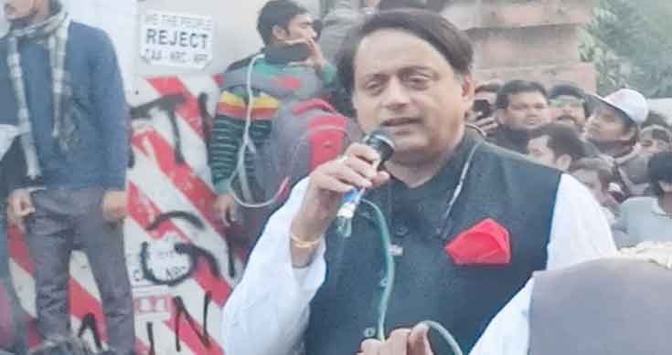 Shashi Tharoor visits Jamia, Shaheen Bagh protest sites