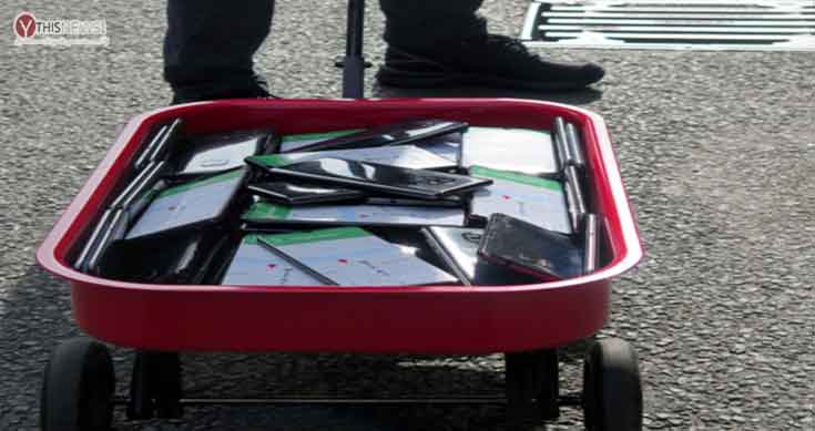 Man caused virtual traffic jam on Google Maps with with 99 phones