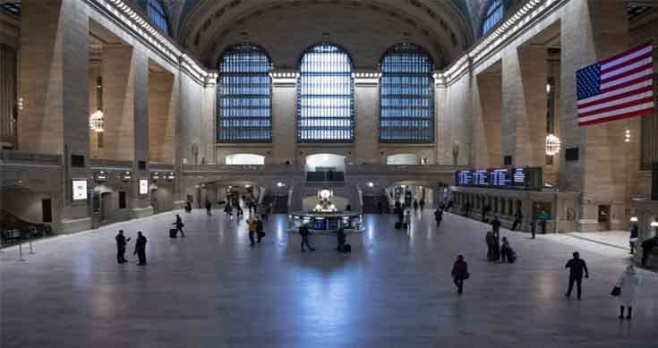 New York using mass graves amid outbreak: Report