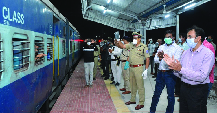 Special train leaves Hyderabad with 1,250 workers to Bihar