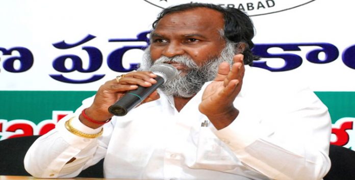 Jagga Reddy lashes out at TRS, MIM leaders