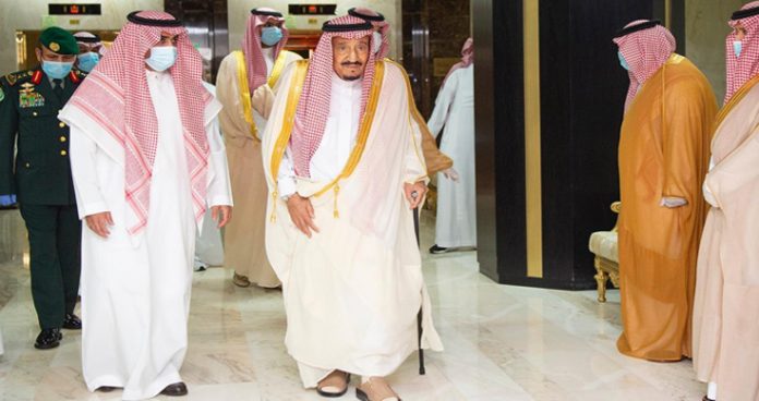 Saudi King leaves hospital after gallbladder surgery