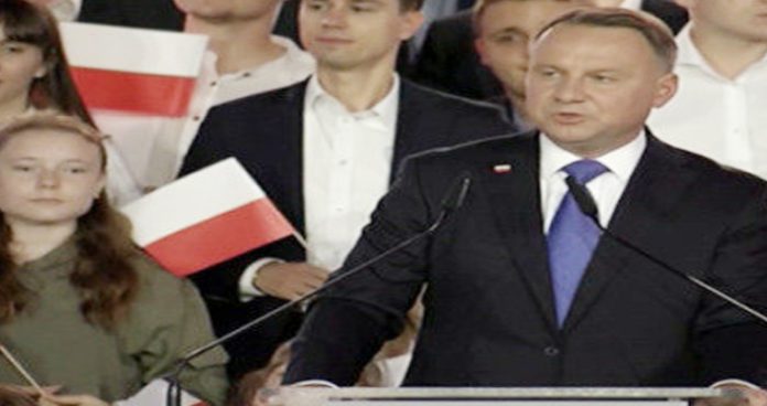 Polish President sworn in for 2nd term
