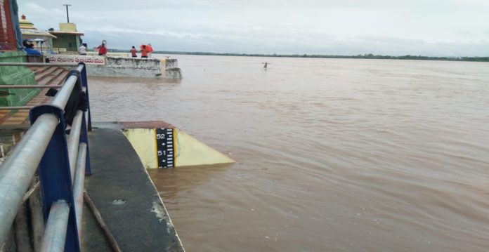 Telangana rains: the Godavari flows above the danger mark