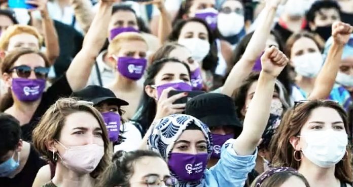 Women rally against domestic violence in Turkey