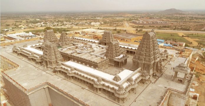 CM KCR to visit Yadari Temple on Sunday