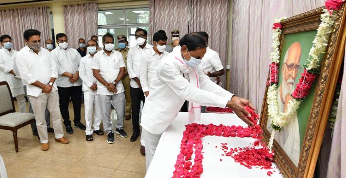 CM, KTR, Harish pay rich tributes to Kaloji.jpg