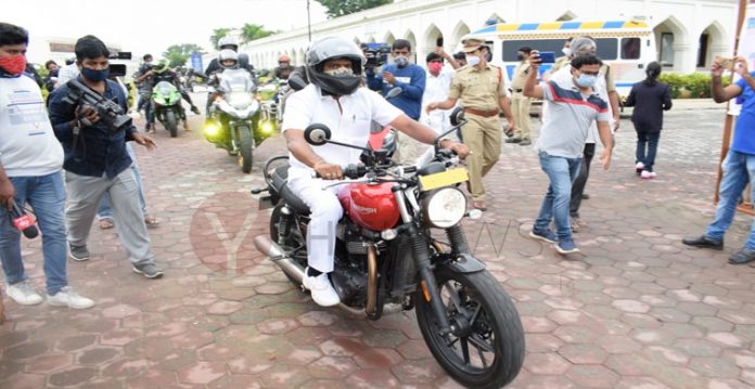 Srinivas Goud starts tourism day bike rally