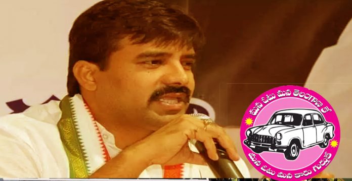 AICC secretary vamshichand readdy lashes out at TRS leaders
