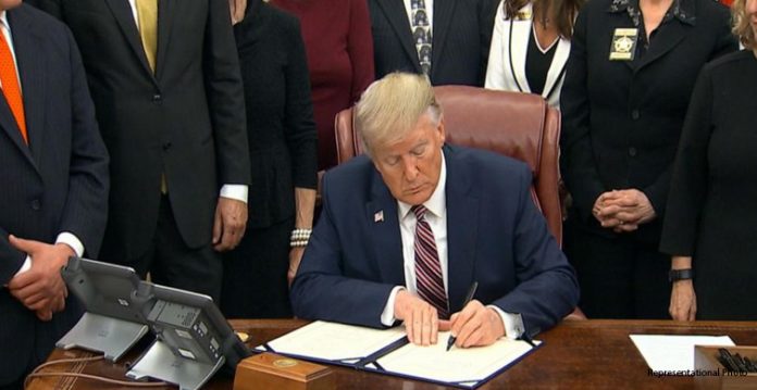 Stopgap Bill Signed by Trump to Prevent Govt Shutdown