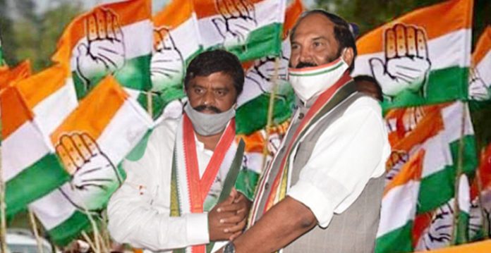 TRS leader Cheruku Srinivas Reddy joins congress party