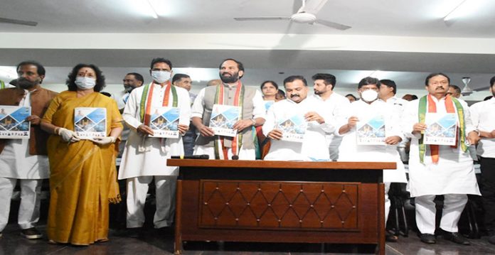 Cong. releases its manifesto ; promises Rs. 50,000 for flood affect families, free Covid-19 treatment