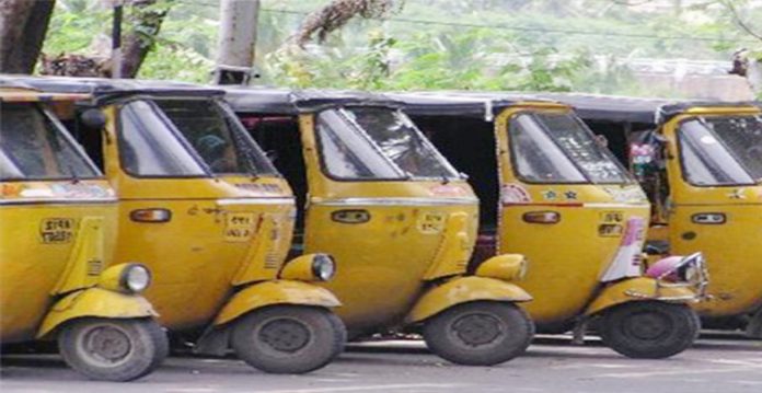 Auto rikshaw drivers joint action committee demand private financiers' arrest