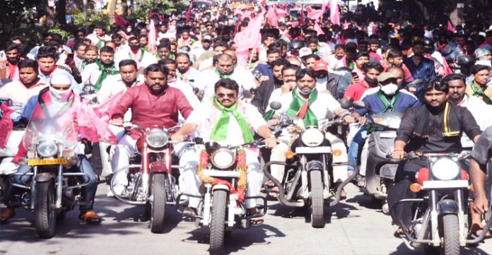 T Srinivas Yadav holds bike rally againts farm laws