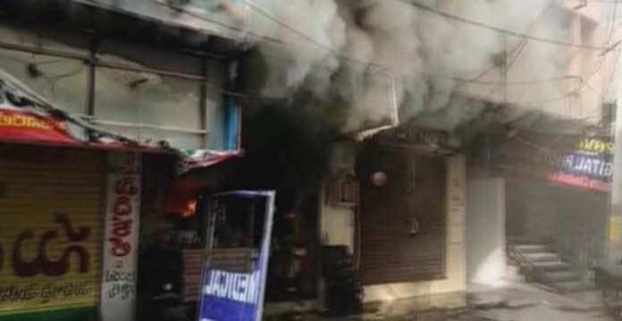 Fire breaks out in Kukatpally Shop; No loss of life