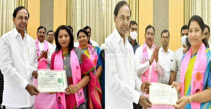 Cm Kcr Congrats New Mayor , Deputy Mayor, Ask Them To Work Hyderabad Development