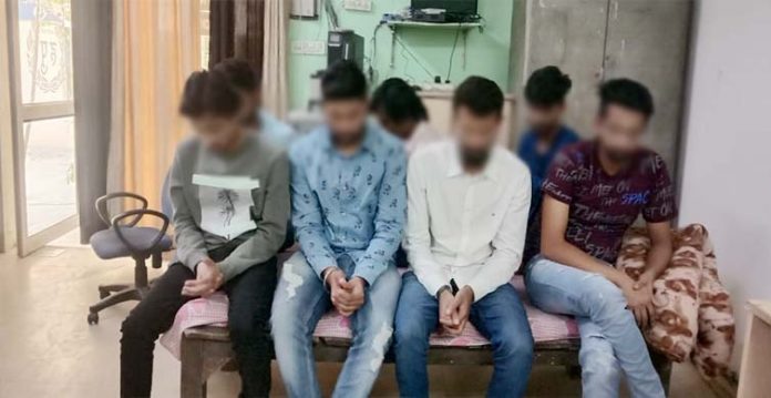 illegal call centre in gurugram dupes american netizens; busted