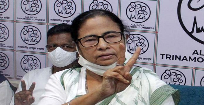 mamata holds mega roadshow with women activists to counter bjp