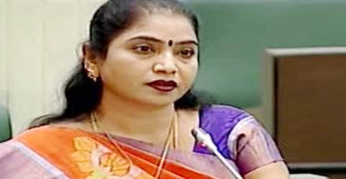 rekha, sithakka spar in assembly