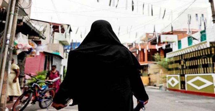 sri lanka cabinet approves “no burqa” policy on national security grounds