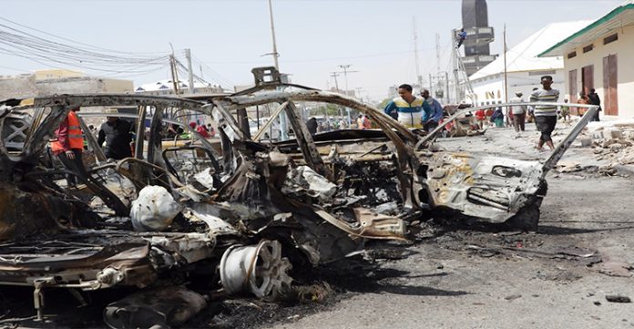 23 dead in islamist attacks on 2 somalia bases