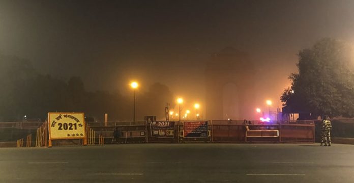 delhi imposes night curfew amidst rising covid 19 cases