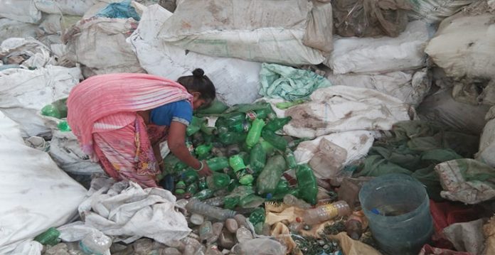 garbage bank opened in varanasi, to fill people's pockets with money