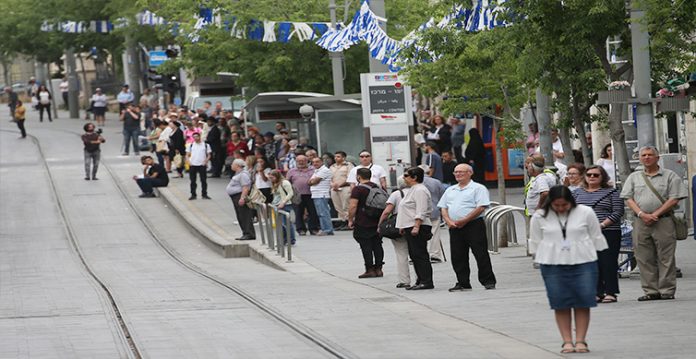 israel remembers holocaust victims