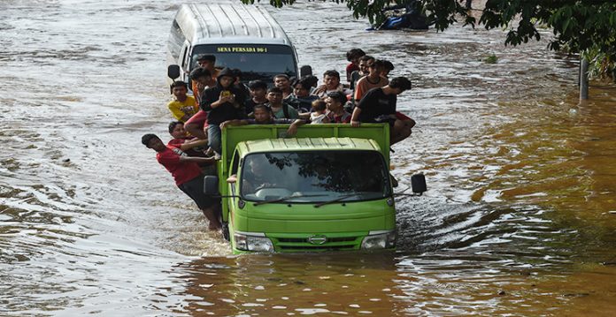 landslides, floods kill over 100 in indonesia