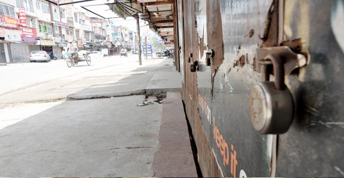traders lose business worth rs 46,000 cr amid curfews, curbs