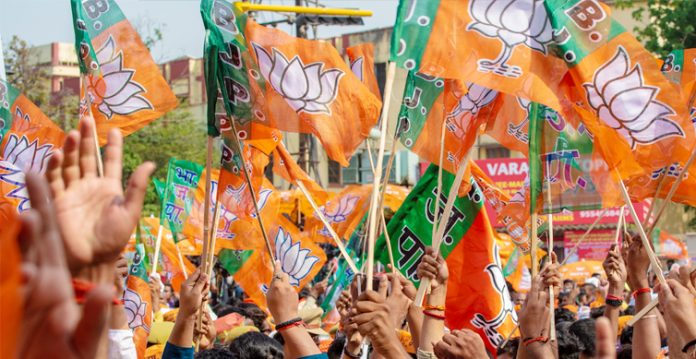 bjp wins 4 seats in tamil nadu, vote share only 2.6%