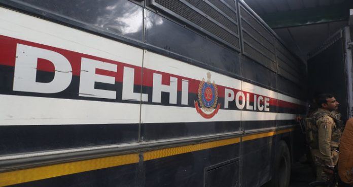 covivan delhi police's unique move to help senior citizens