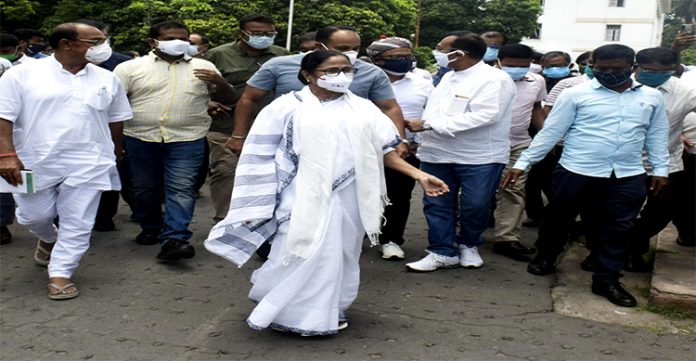 “Mamata Banerjee's presence created terror”- CBI to HC during Narada case hearing