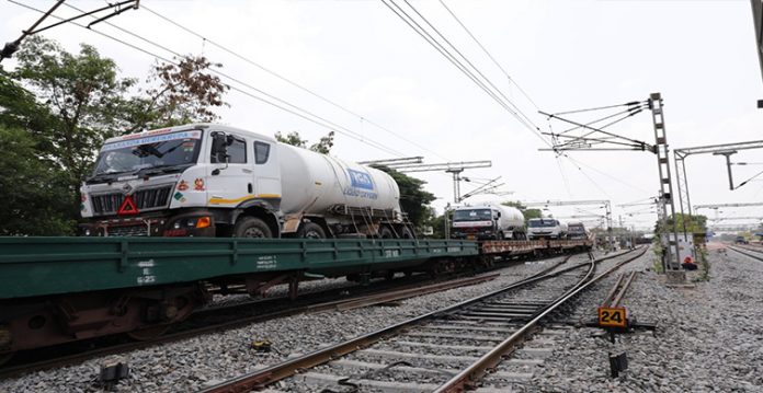 ninth oxygen express reaches hyderabad with 119.45 tonnes of liquid medical oxygen