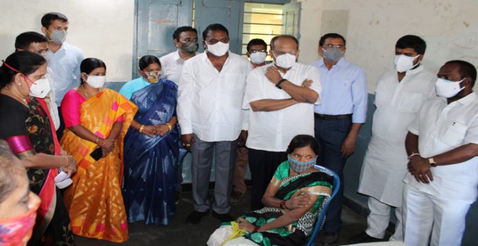 chief secretary inspects vaccination special drive in shamshabad