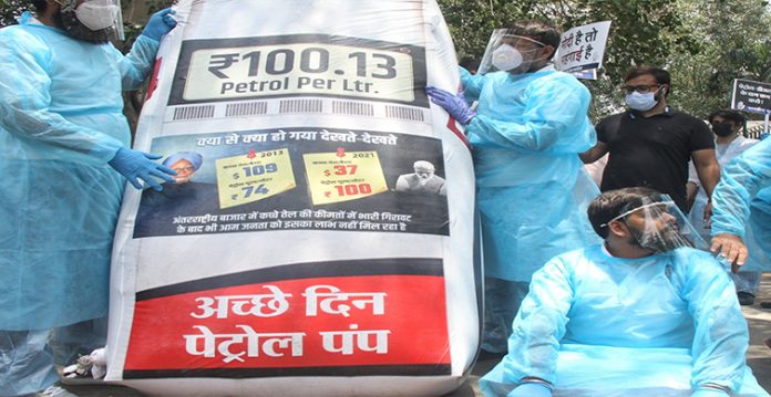 youth congress stages protest over soaring petrol, diesel prices