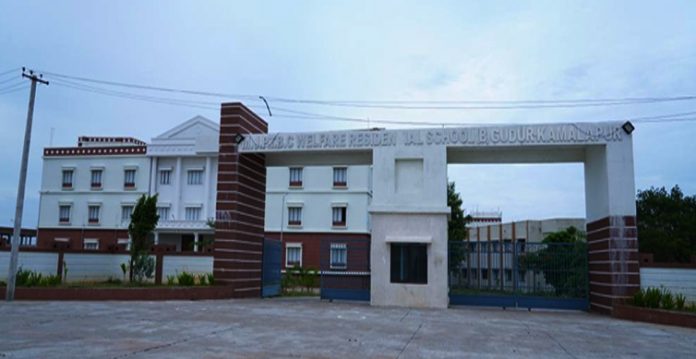 gurukul schools surpass corporate schools kamalakar attributes to kcr vision