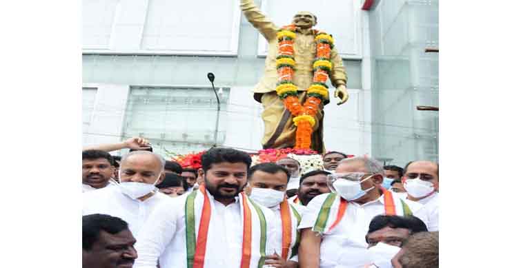 revanth reddy pays tributes to former cm ysr