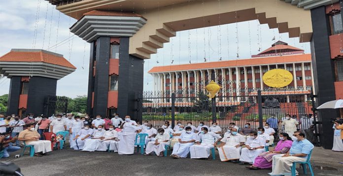 Congress Conducts Mock Session Outside Kerala Assembly Against CM's Name In Gold Smuggling Case