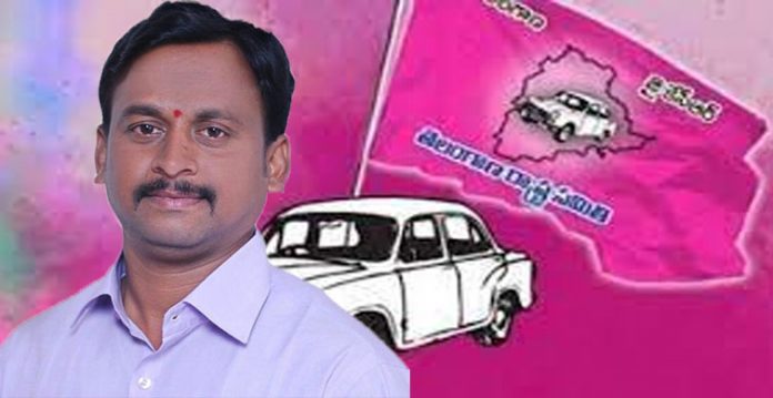 huzurabad by poll trs to field its student wing leader