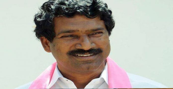 never met brother anil ,t rajaiah says will remain in the trs for kcr