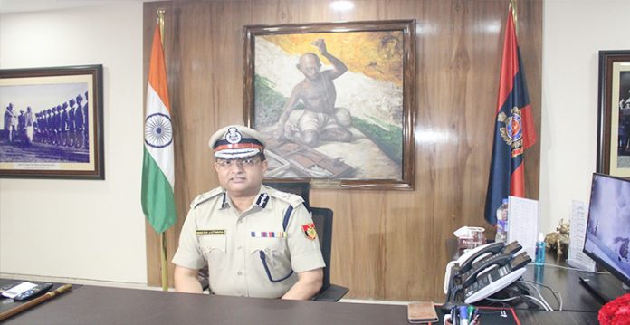plea challenges rakesh asthana's appointment as delhi police commissioner; sc responds