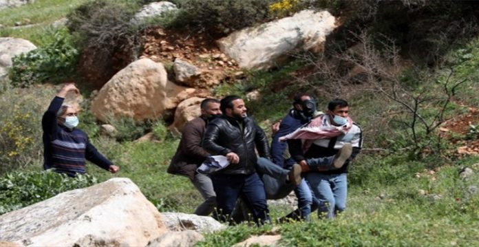 100 Palestinian protesters injured in West Bank clashes