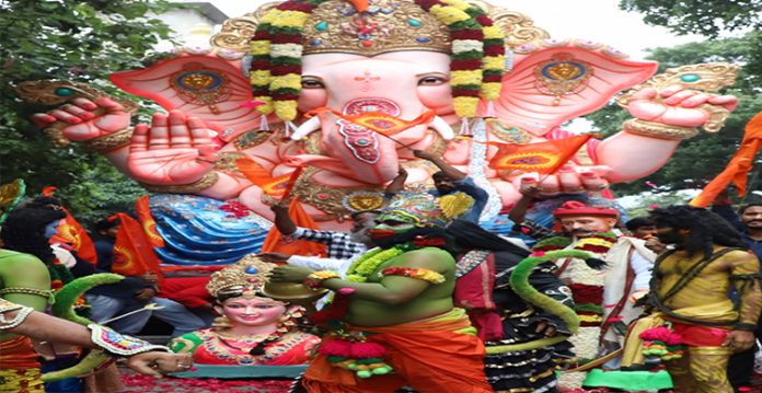 Karnataka Congress Requests Government To Withdraw or Compensate Idol Makers Over Height of Ganesh Idols