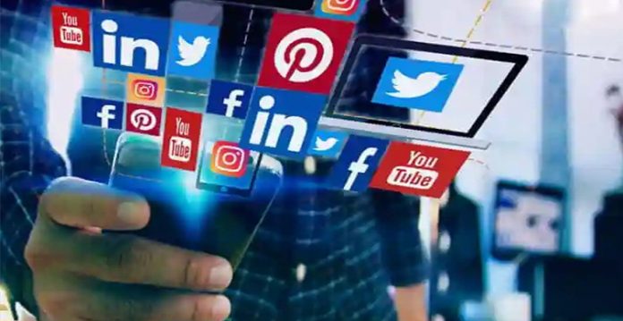 No Social Media For Government Employees In Kashmir