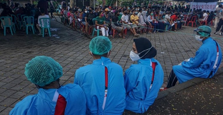 covid pandemic killed 80k 180k health workers till may 2021 who