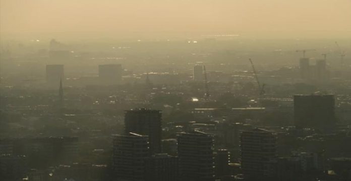 Delhi Implements Strict Against Severe Air Pollution