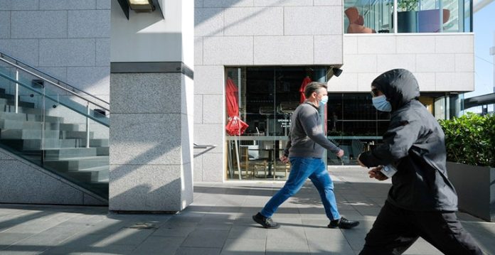 new zealand's unemployment falls to record low