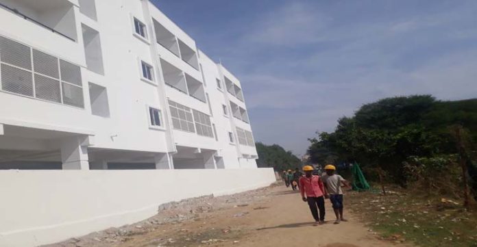 HMDA ask Commissioner not to grant permissions in Neknampur