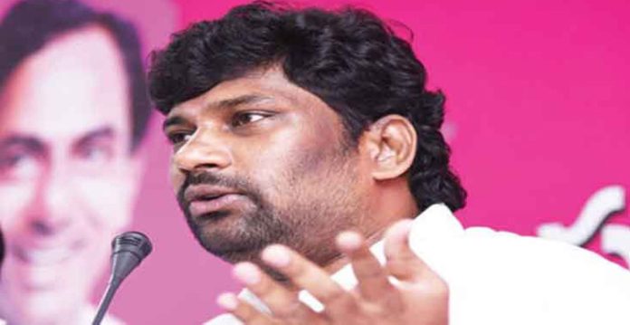trs leader suman slams bjp leaders on paddy campaign